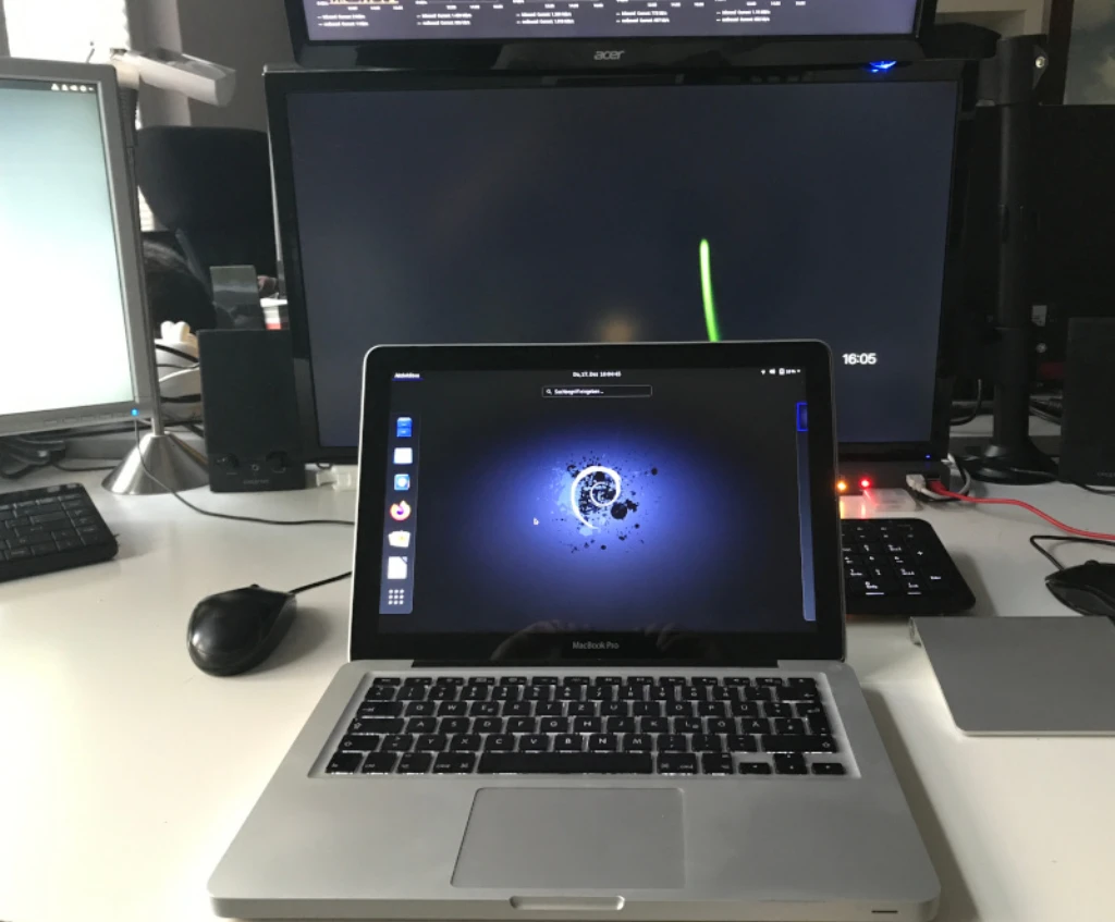 Macbook Pro mit Debian Linux